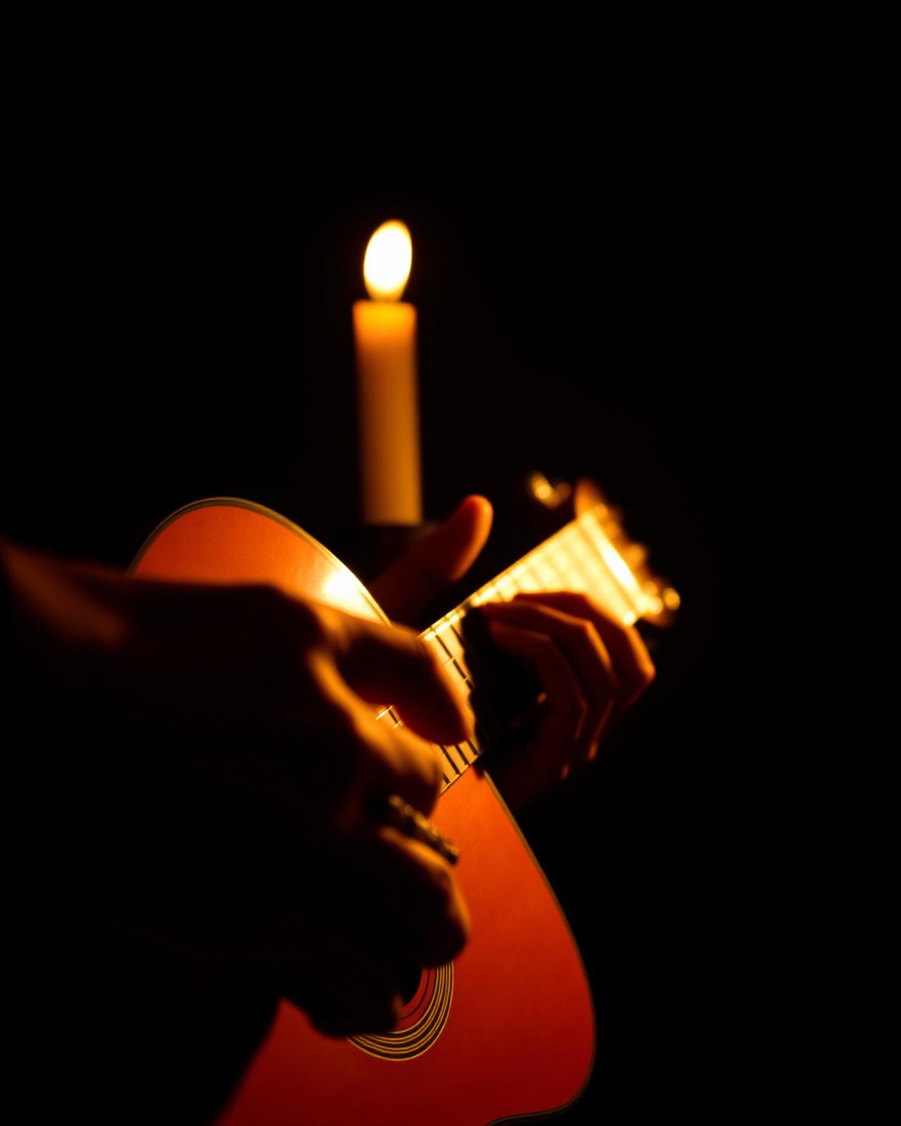 Guitare à la chandelle